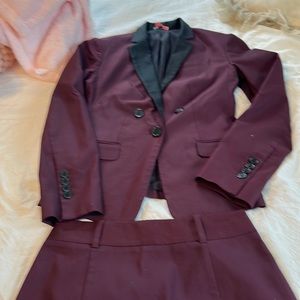 Express business suit great condition